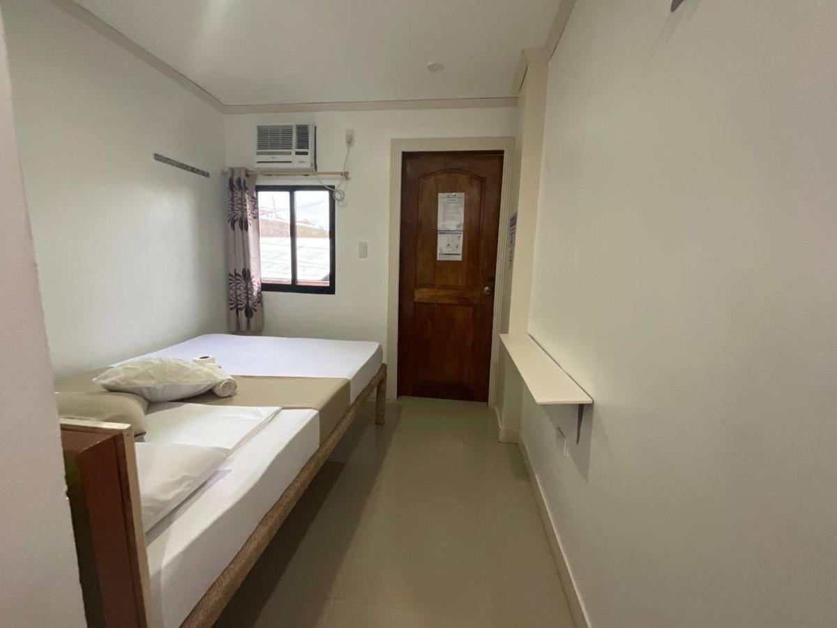 Lisa'S Guesthouse Basdiot Exterior photo